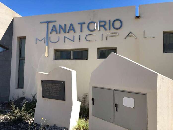 Los restos mortales de Alejandro Fleitas están siendo velados en el Tanatorio Municipal de Telde (Foto TA)